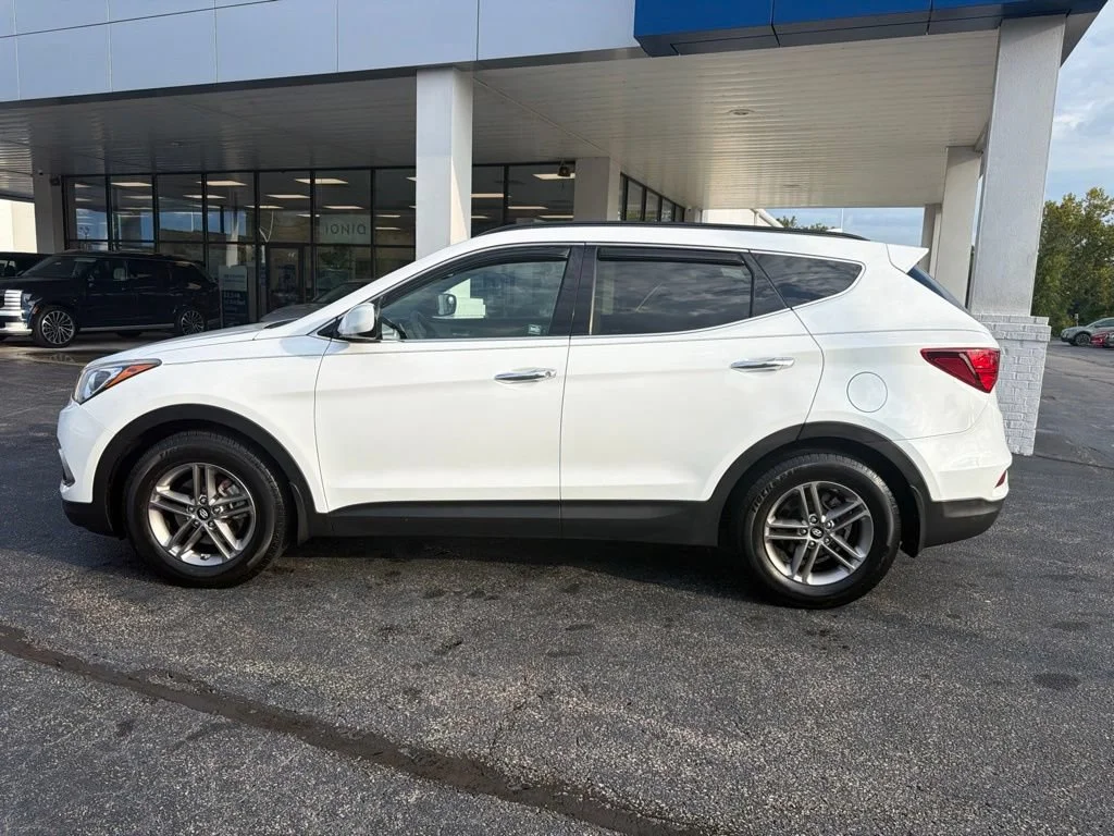 Used 2017 Frost White Pearl Hyundai 2.4L image 9
