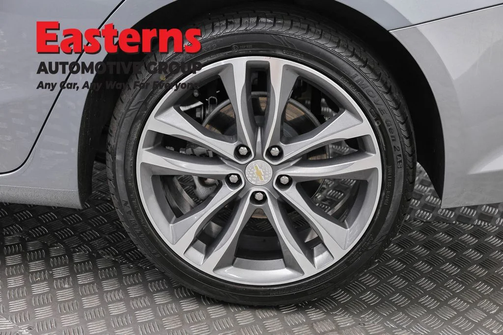 Used 2024 Gray Chevrolet LT image 35