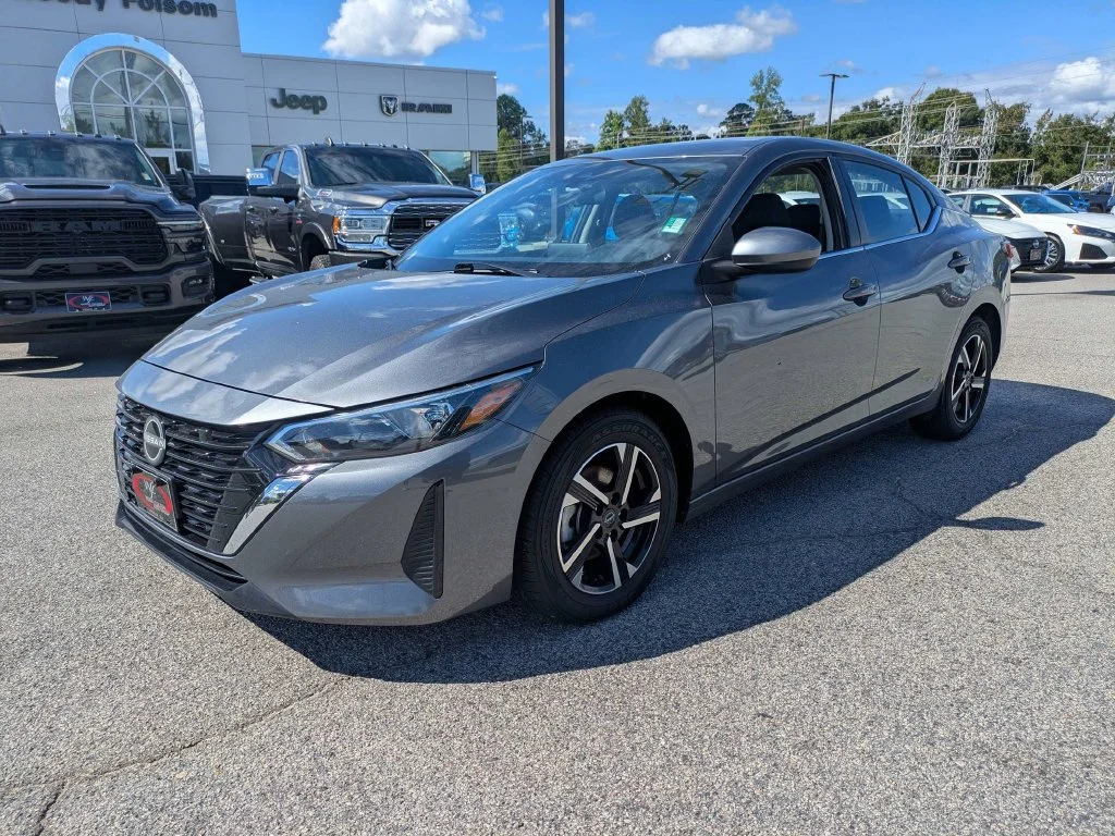 Used 2025 Gray Nissan SV image 8