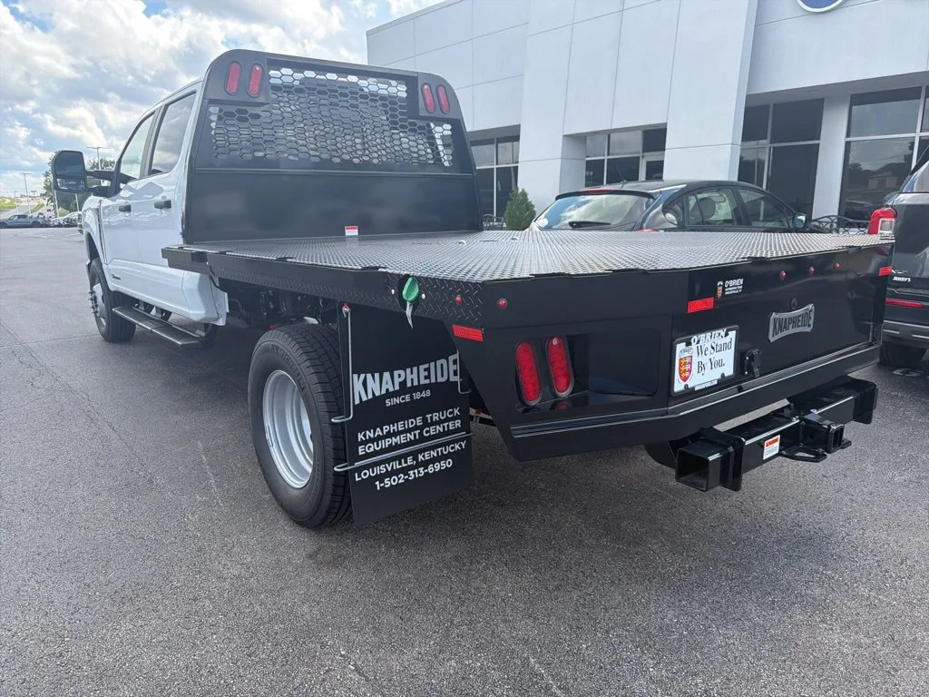 New 2026 Oxford White Ford F-350® XL image 3