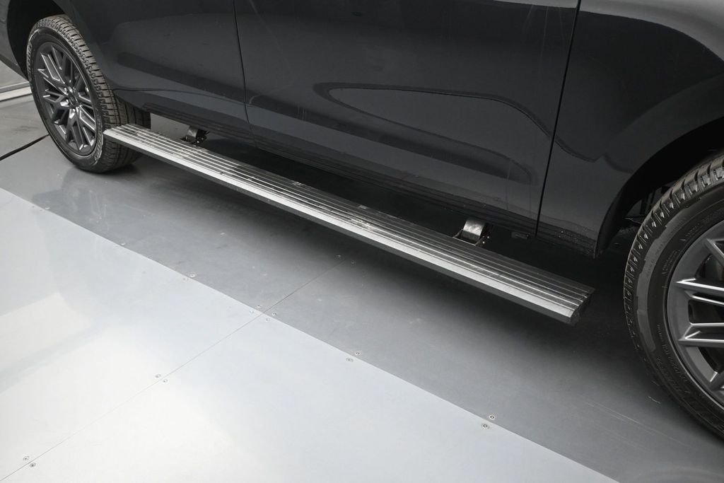 New 2027 Agate Black Metallic Ford Platinum image 27