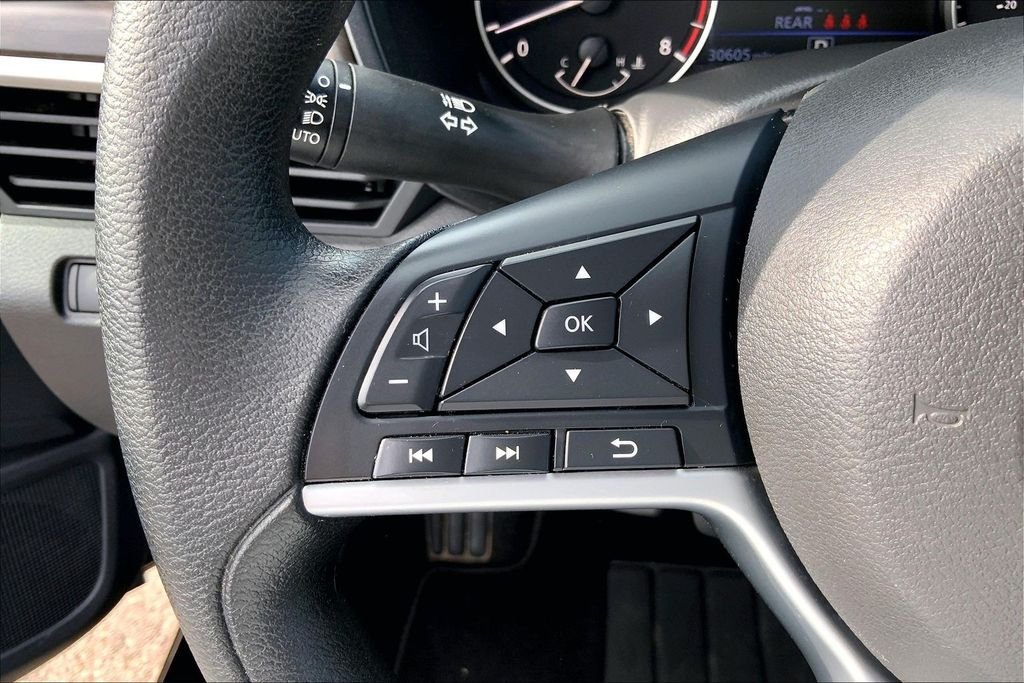 Used 2025 Black Nissan 2.5 SV image 10