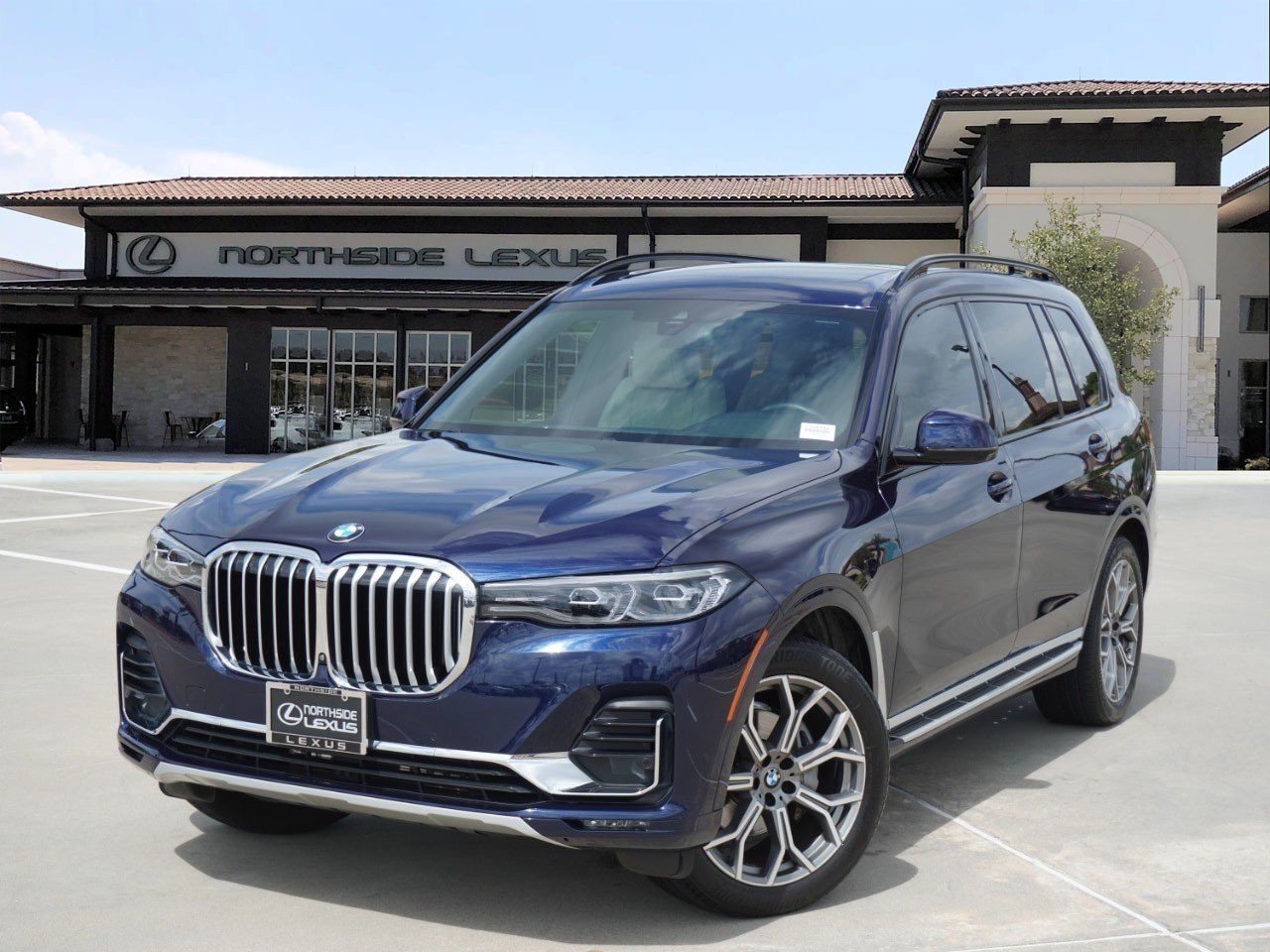 Used 2021 Blue BMW xDrive40i image 1