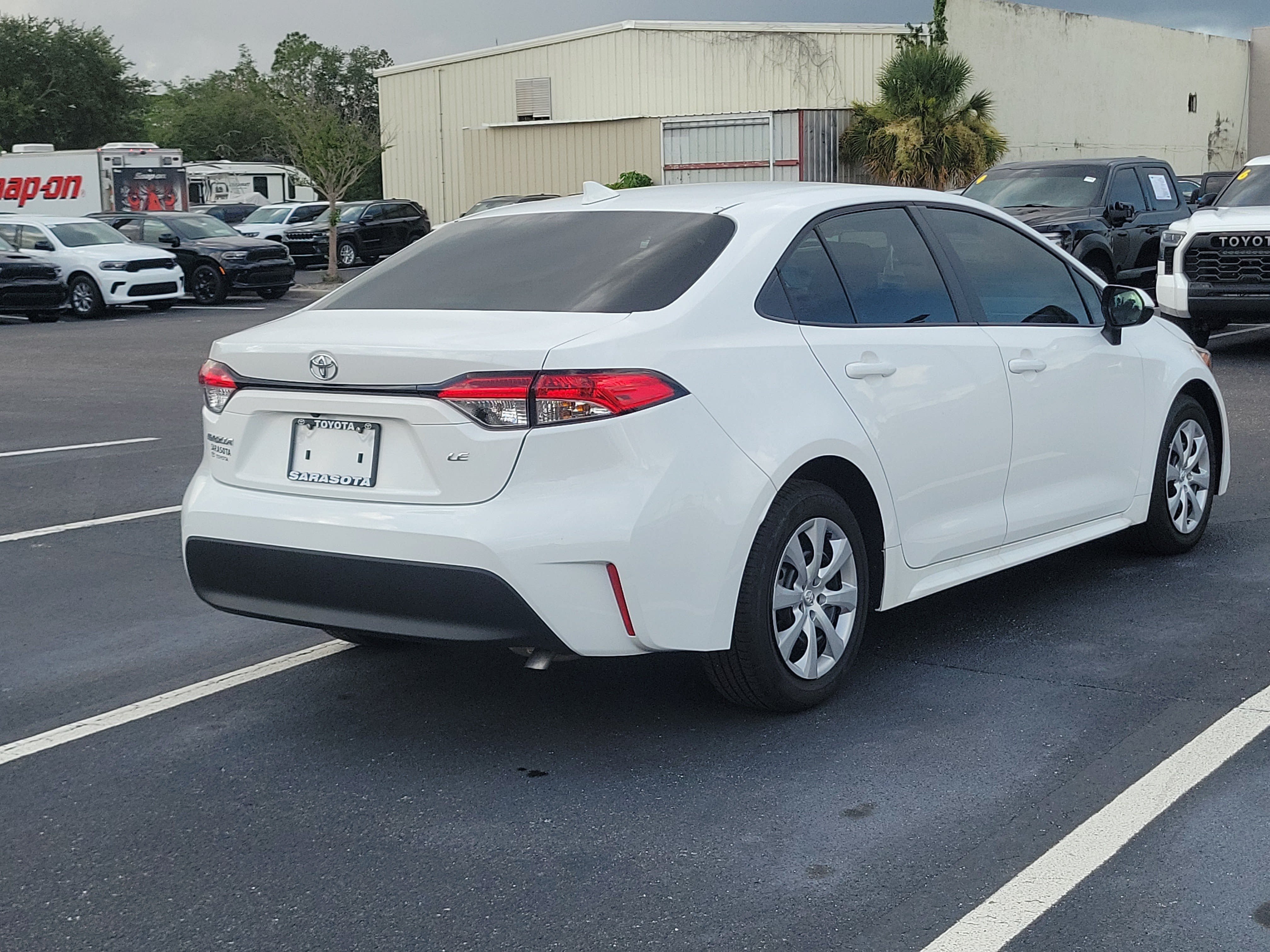 Used 2025 Ice Toyota LE image 6