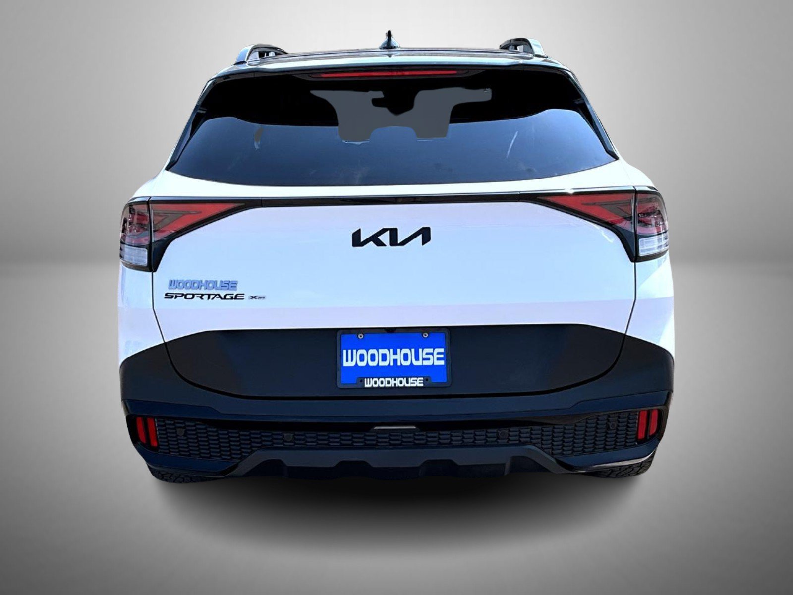 Used 2025 White Kia X-Pro Prestige image 6