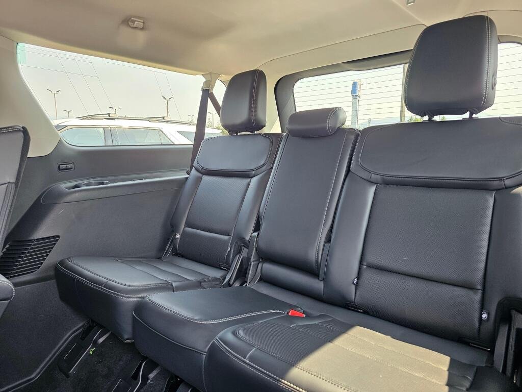 New 2027 Agate Black Metallic Ford MAX Platinum image 21