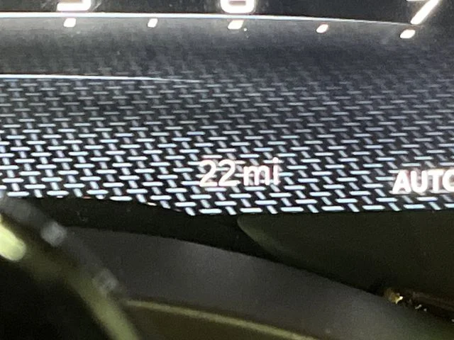 New 2026 Diamond Black Crystal Pearl-Coat Exterior Paint RAM Limited image 6