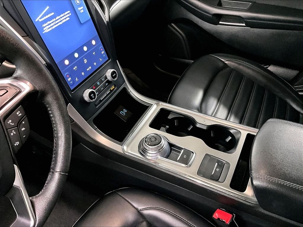 Used 2022 White Ford SEL image 20