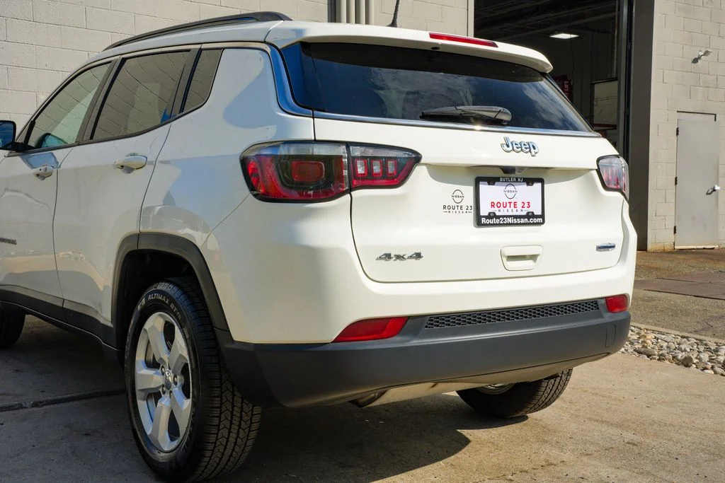 Used 2020 White Jeep Latitude image 16