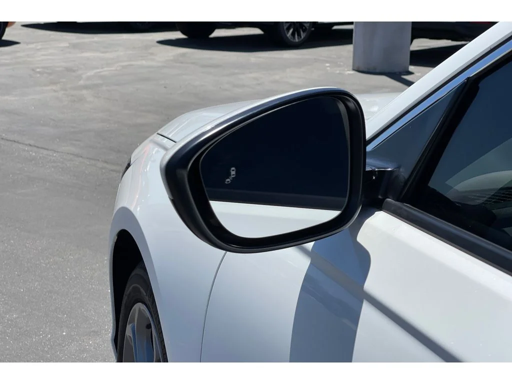 Used 2024 Platinum White Pearl Honda EX image 11