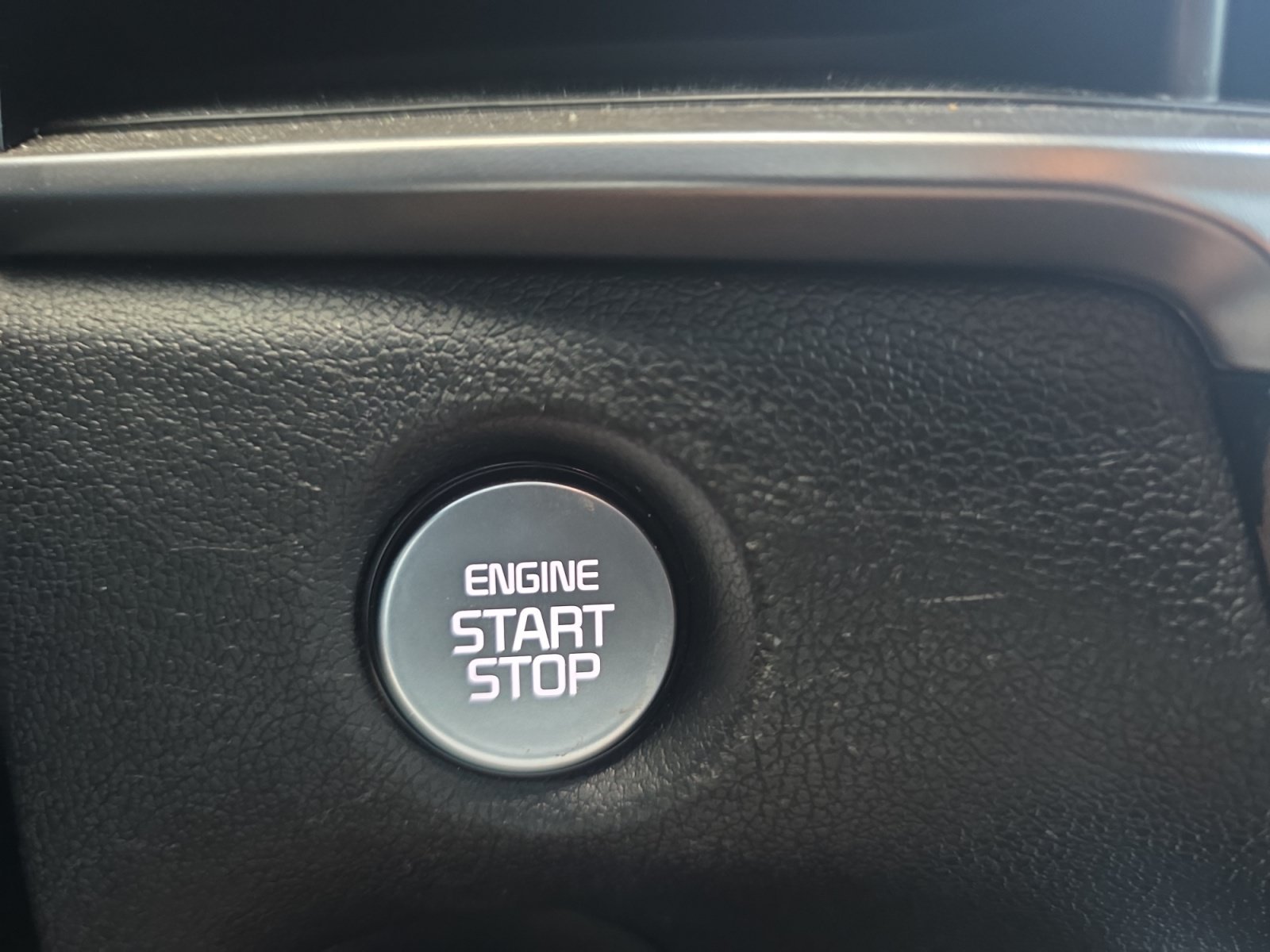 Certified Used 2025 Ebony Black Kia LX image 16