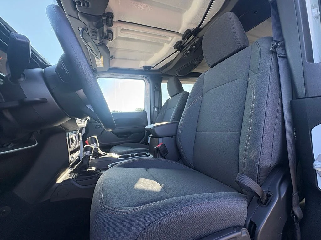New 2026 Bright White Clear-Coat Exterior Paint Jeep Sport image 12
