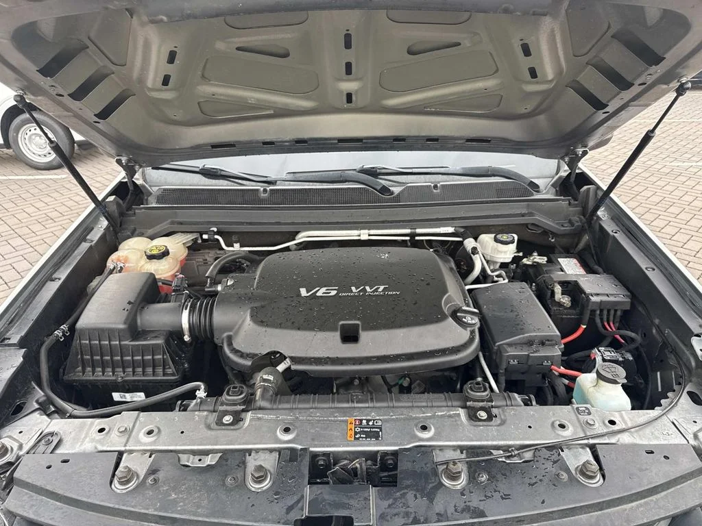 Used 2020 Gray Chevrolet Work Truck image 10