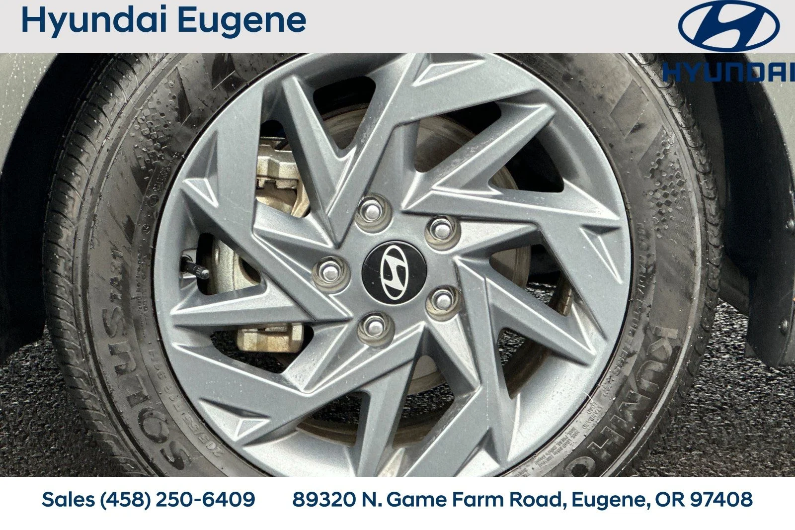 Used 2024 Gray Hyundai SEL image 34