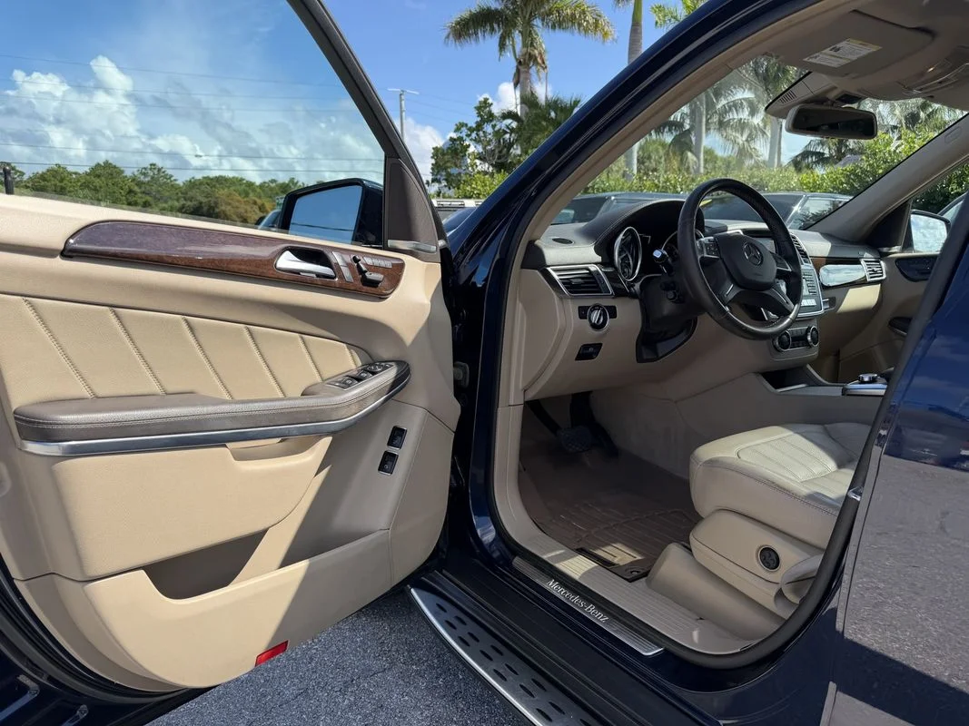 Used 2014  Mercedes-Benz 4MATIC® image 12
