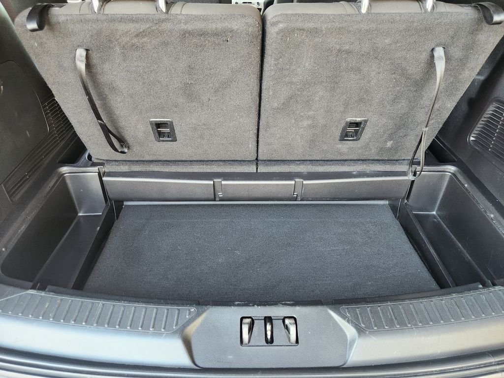 Used 2020 Agate Black Metallic Ford XLT image 34