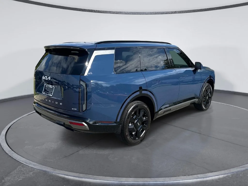 Used 2027 Black Kia SX-Prestige image 7
