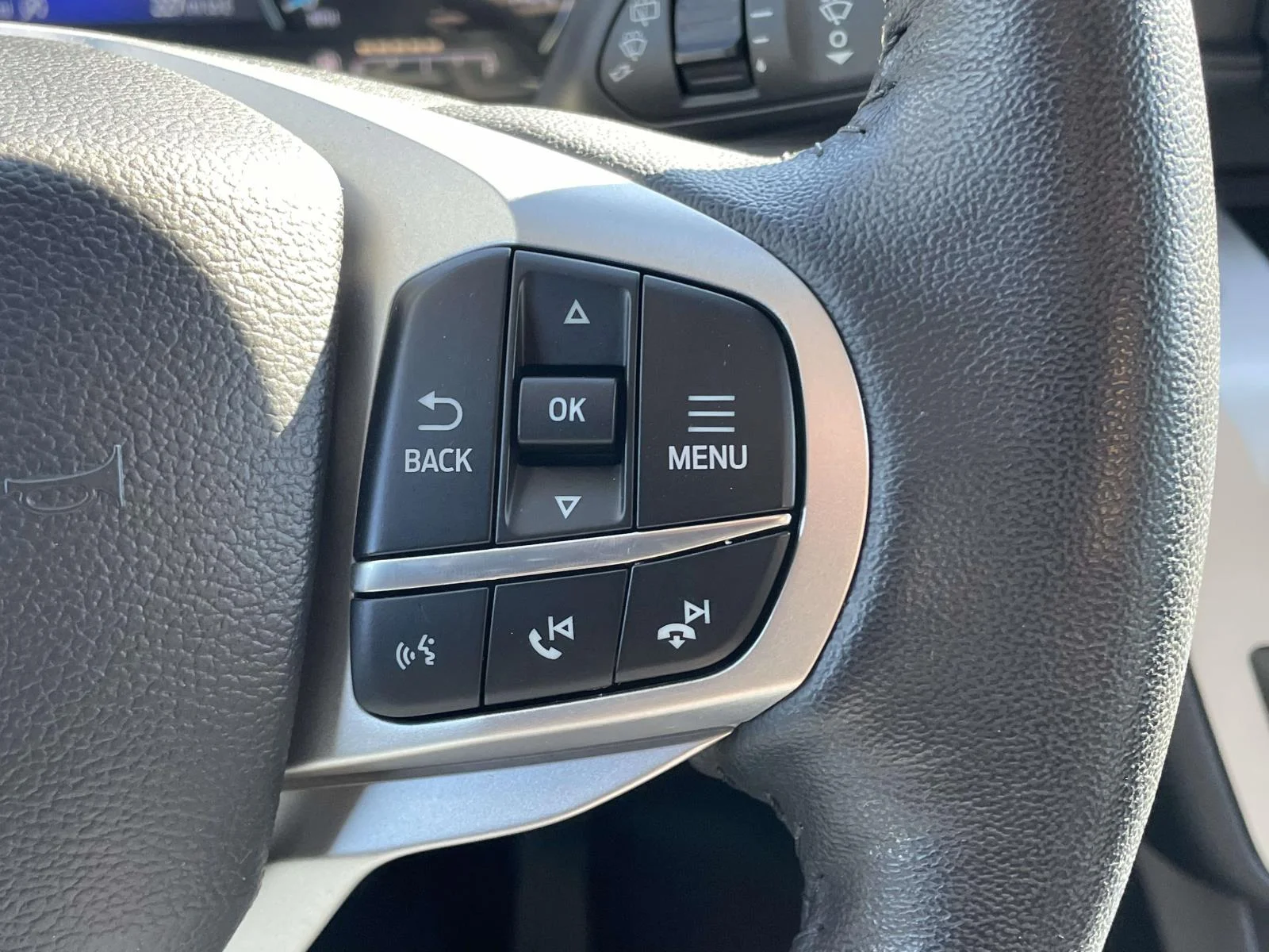 Used 2024 Carbonized Gray Metallic Ford XLT image 11