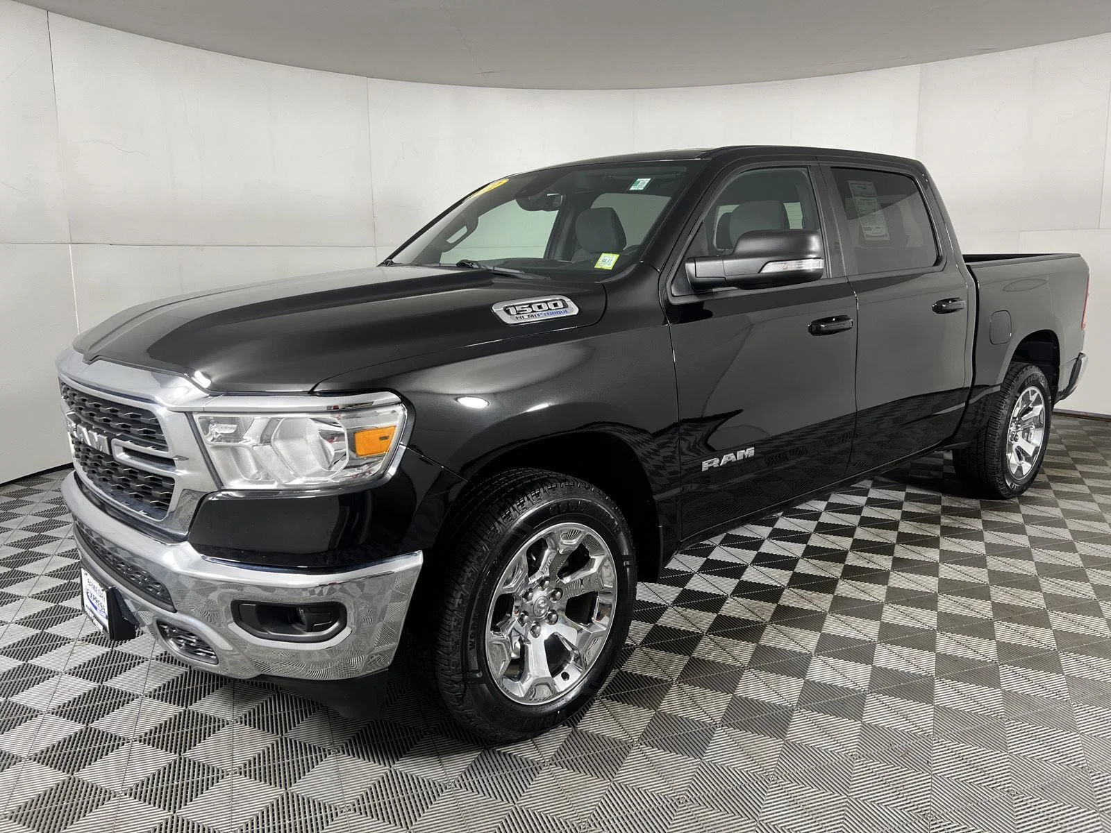 Used 2022 Diamond Black Crystal Pearlcoat Ram Big Horn image 2