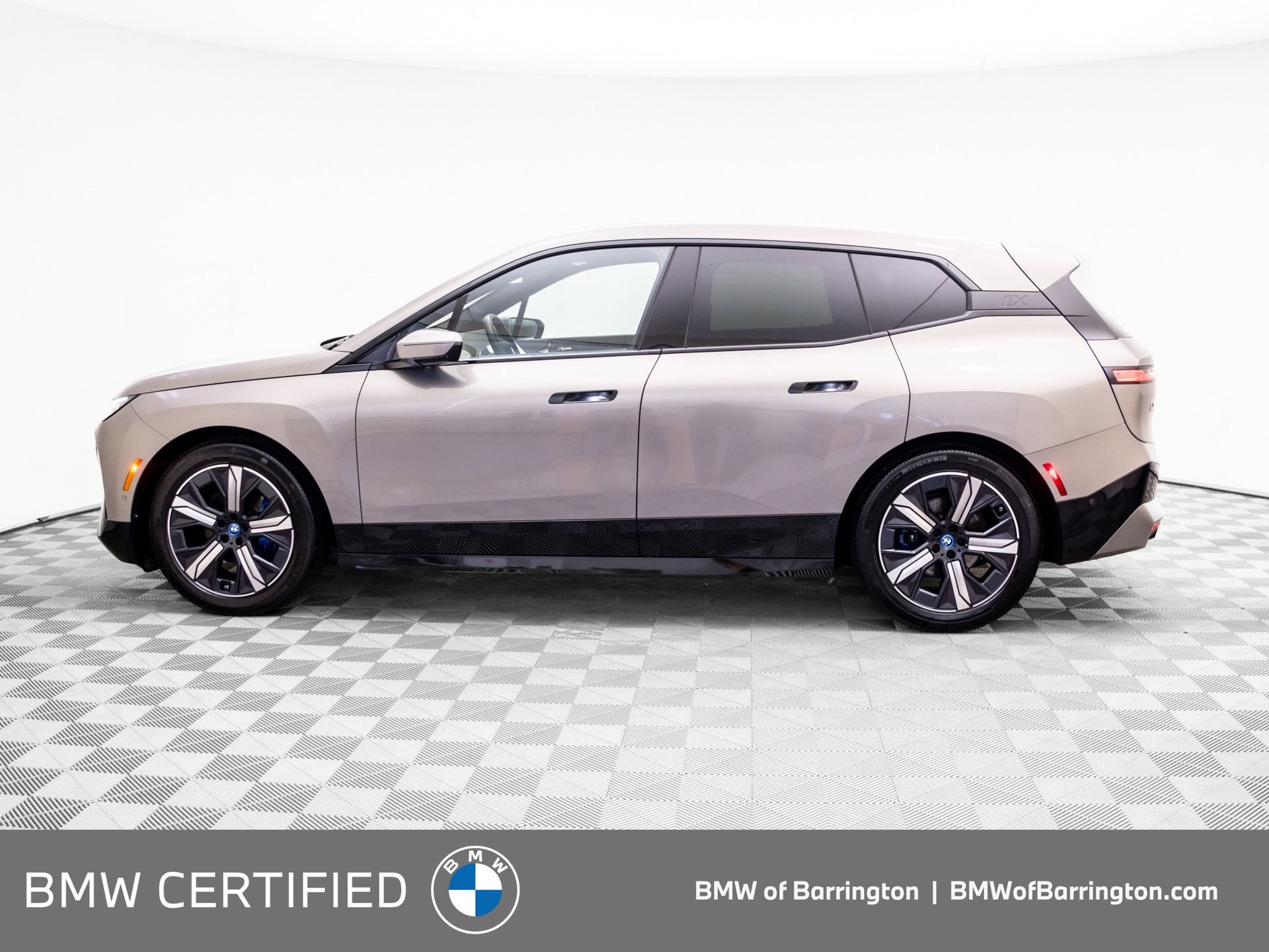 Certified 2024 BMW iX Base with VIN WB533CF02RCN55424 for sale in Barrington, IL