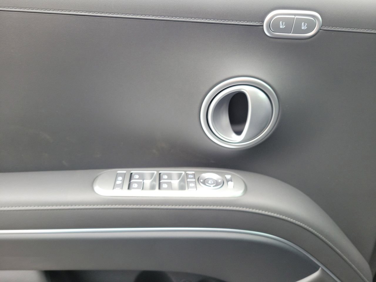New 2026 Abyss Black Pearl Hyundai SEL Premium 7P image 17