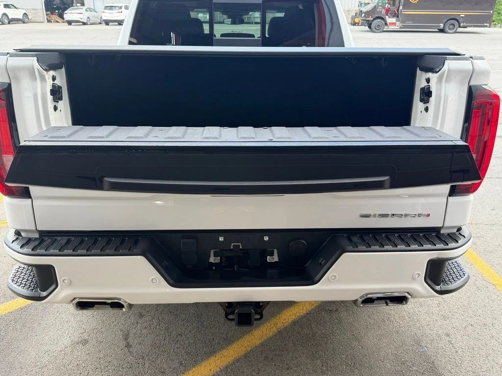 Used 2023 White GMC Denali image 71