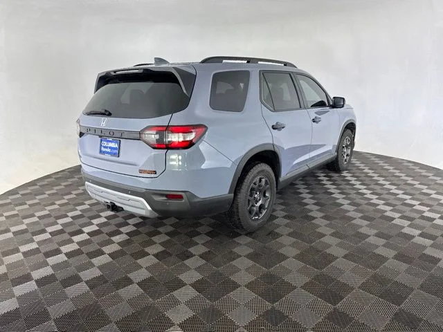 Used 2025 Green Honda TrailSport image 5