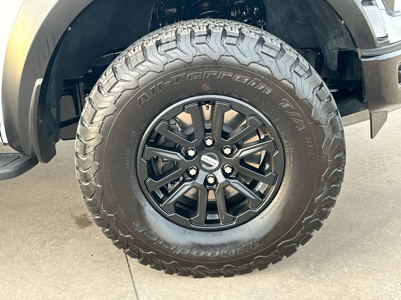 Used 2025 White Metallic Ford Raptor image 10