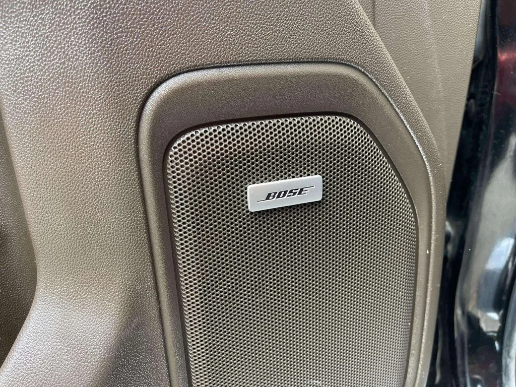 Used 2021 Onyx Black GMC Denali image 25