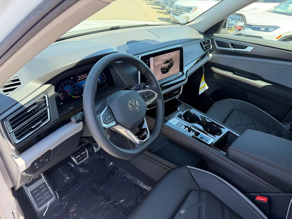 New 2026 Opal White Pearl Volkswagen 2.0T Peak Edition image 13