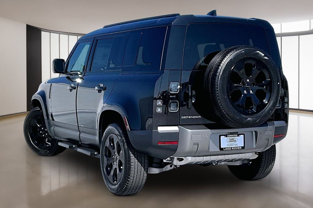 New 2026 SANTORINI BLACK Land Rover S image 3