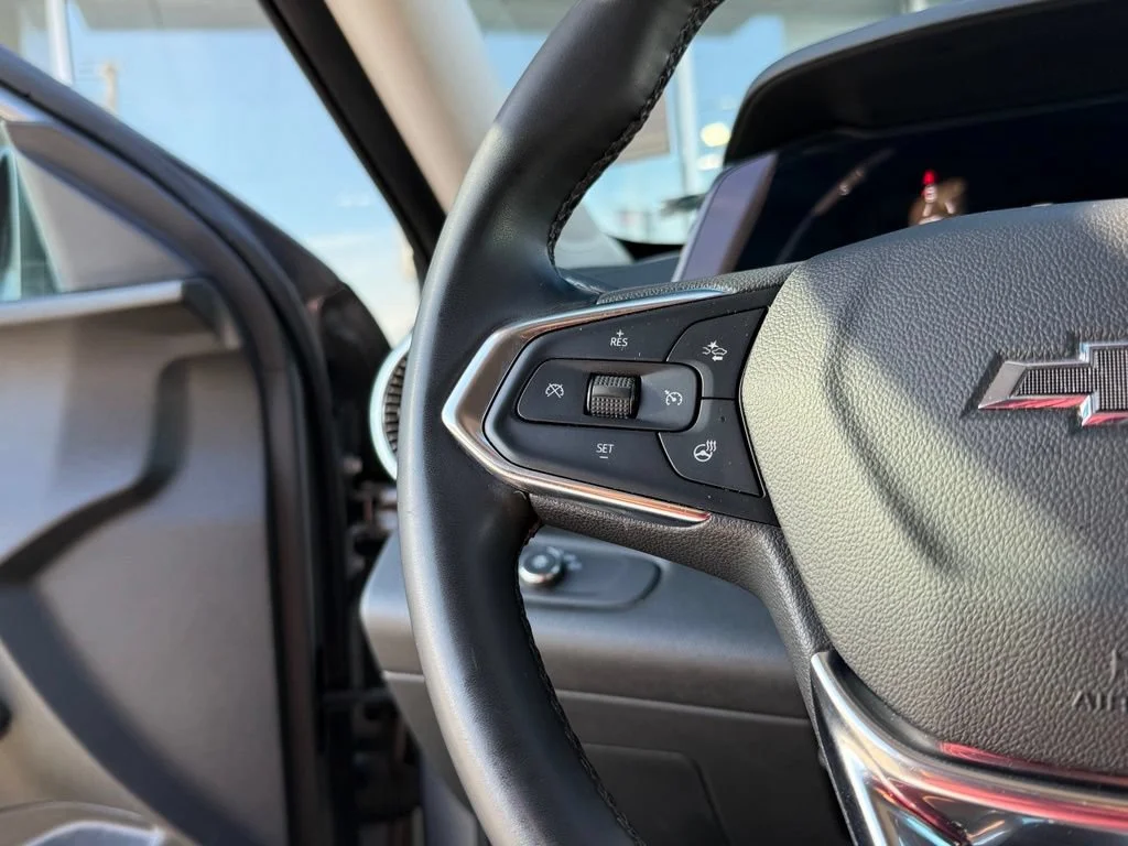 Used 2025 Sterling Gray Metallic Chevrolet ACTIV image 19