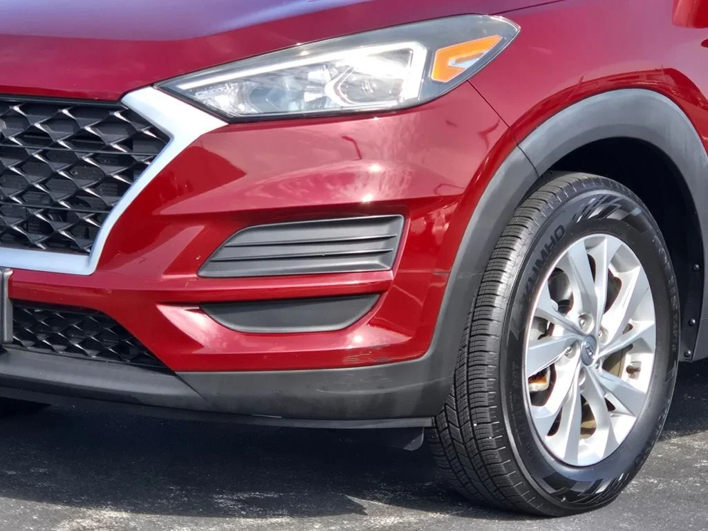 Used 2019 Red Hyundai Value image 2