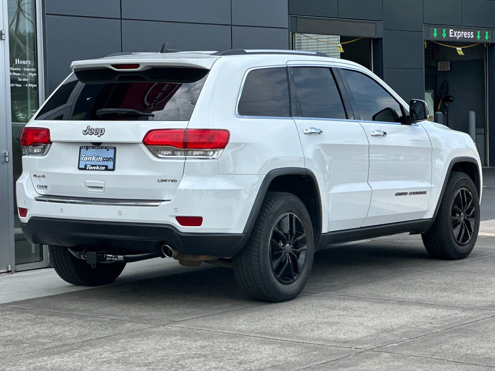 Used 2019 Bright White Clearcoat Jeep Limited image 2