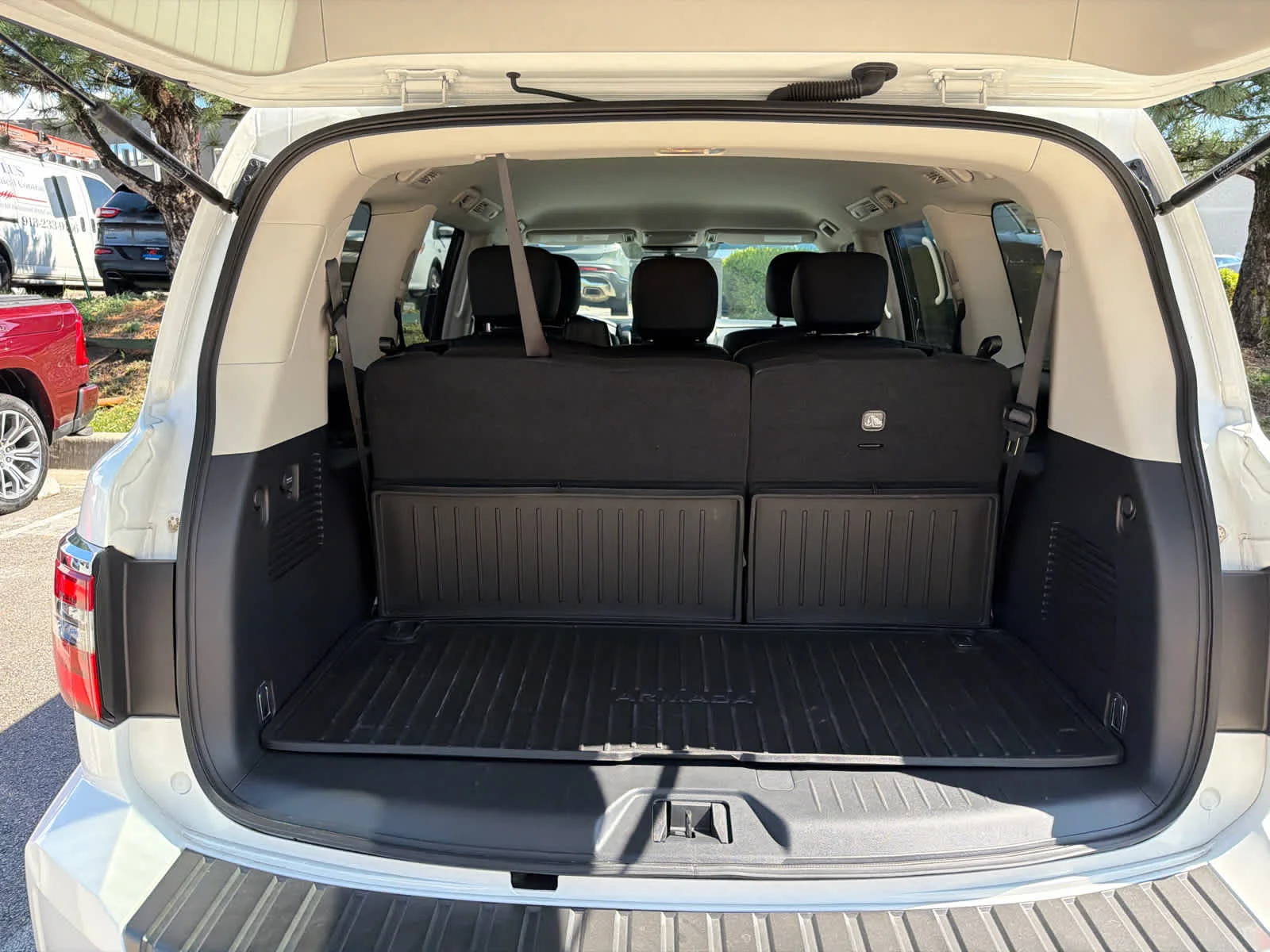 Used 2024 Aspen White Tricoat Nissan SV image 9