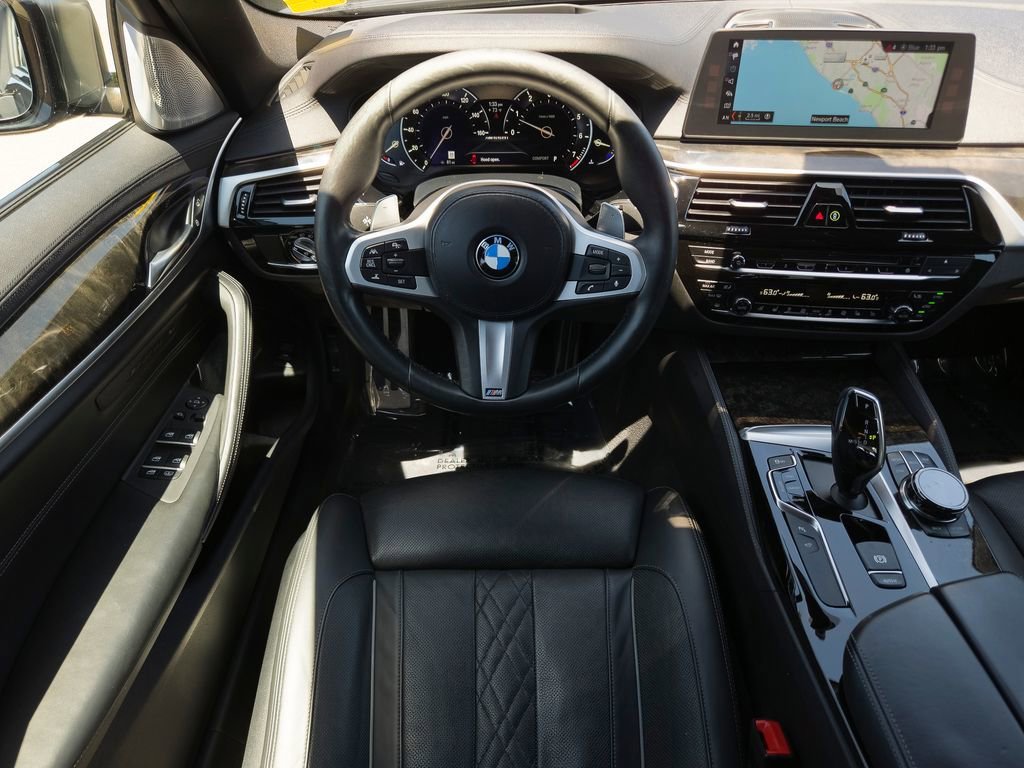 Used 2018 Dark Graphite Metallic BMW M550i xDrive image 19