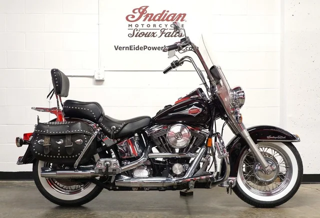 1999 Harley-Davidson® FLSTC - Heritage Softail® Classic 