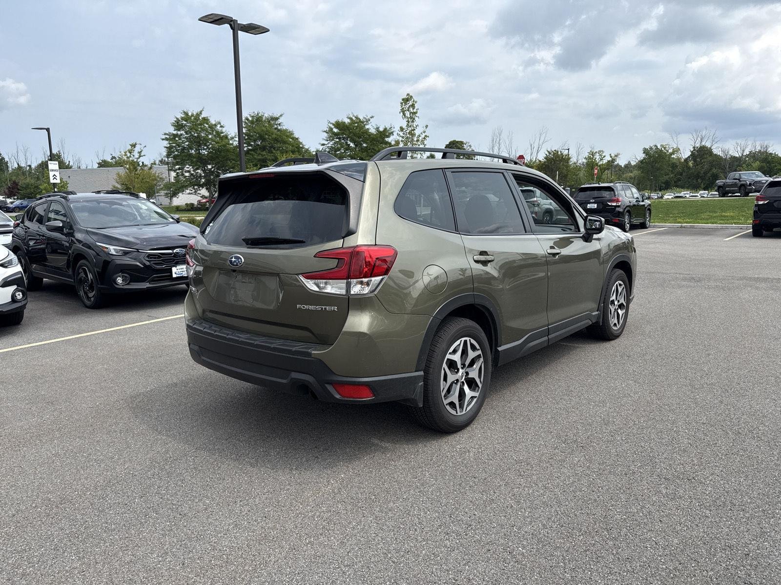 Used 2024 Autumn Green Metallic Subaru Premium image 4