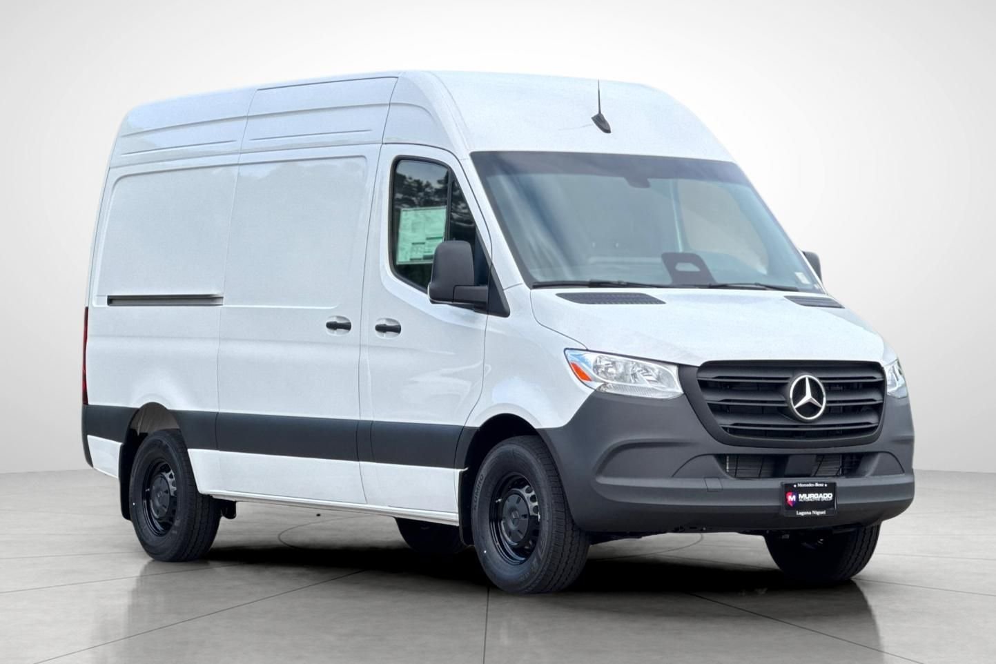 New 2026 Arctic+White Mercedes-Benz Cargo 144 WB image 24