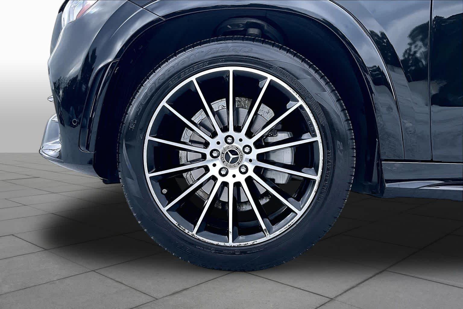 Used 2021 Obsidian Black Metallic Mercedes-Benz GLE 350 image 10