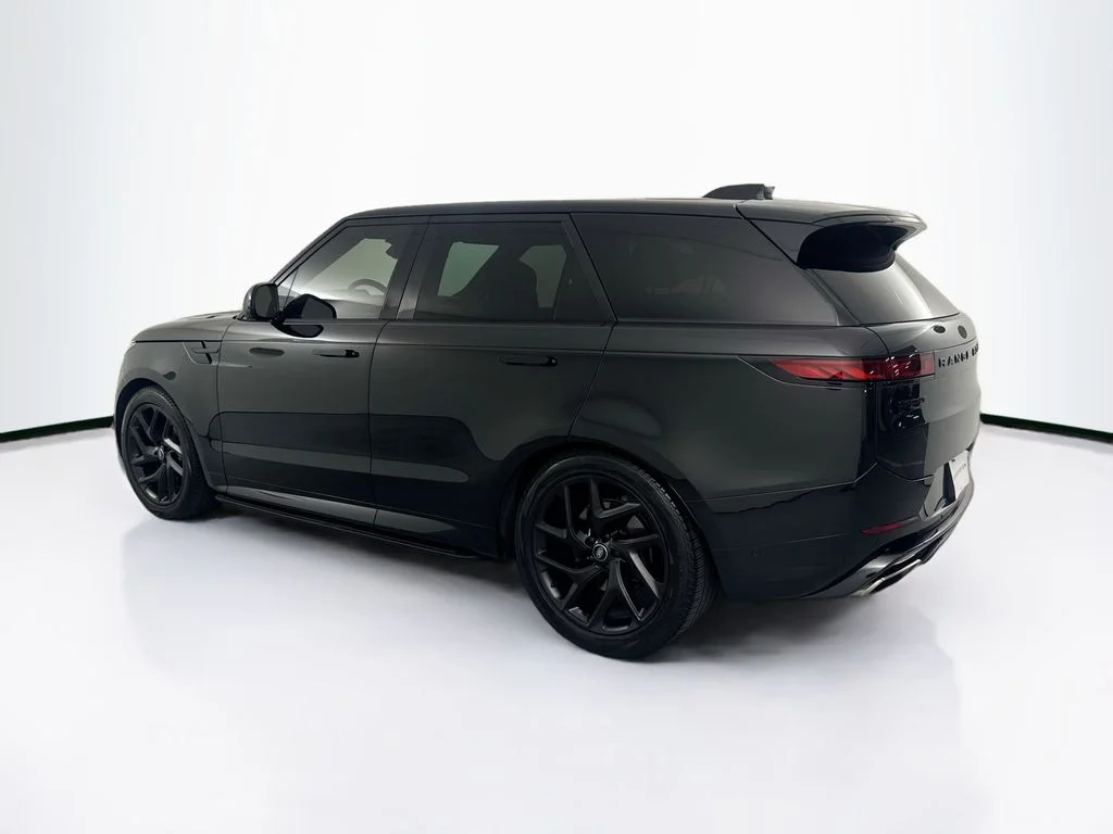 Used 2024 Black Land Rover Dynamic SE image 7