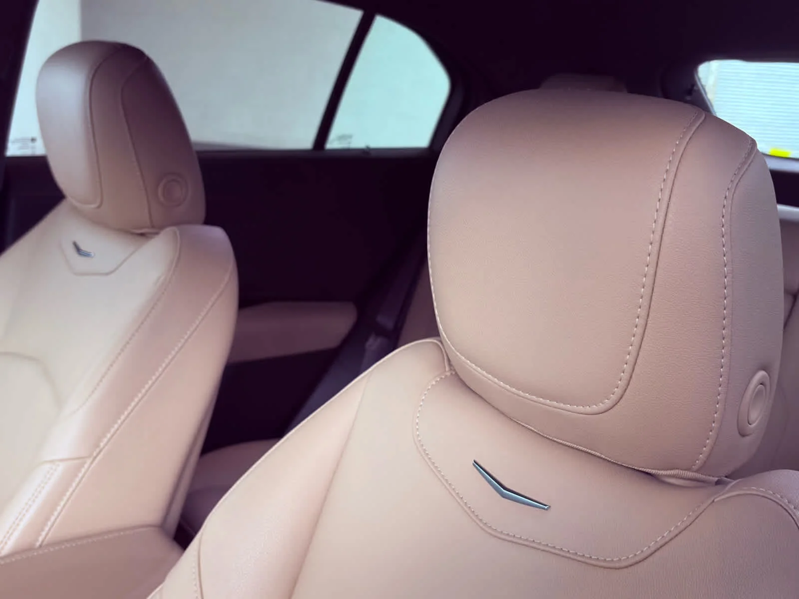 2024 Cadillac XT4 Luxury - Photo 25
