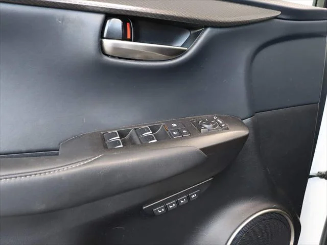 2020 Lexus NX 300 - Photo 15