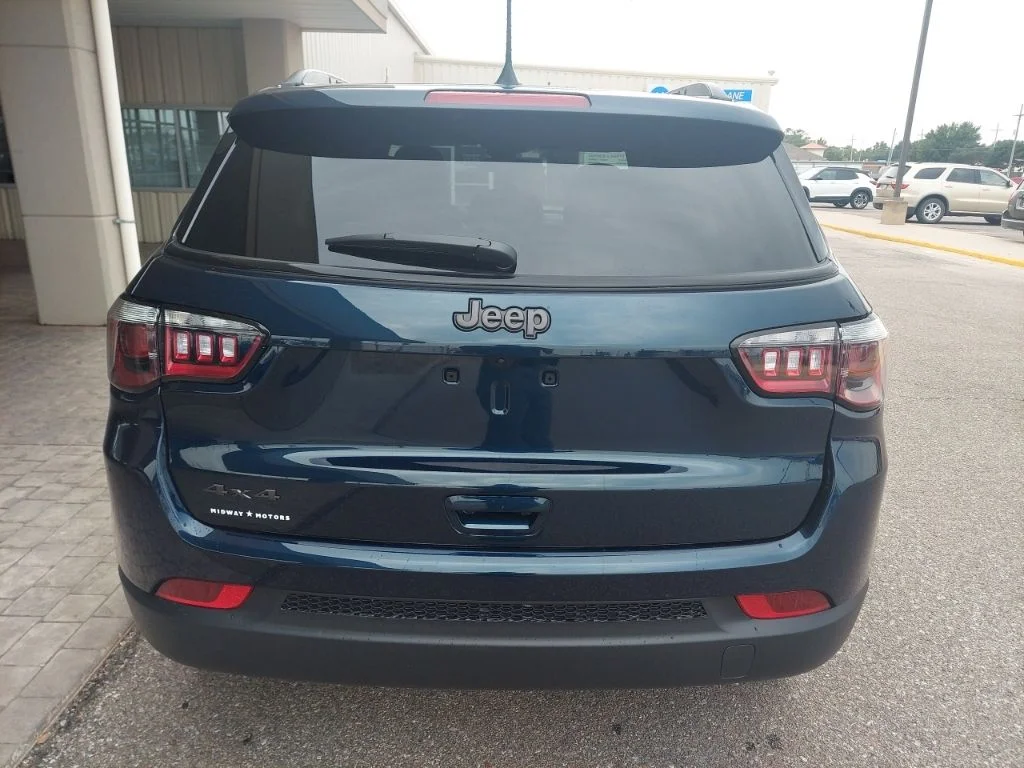 New 2026 Fathom Blue Pearl Coat Jeep Latitude image 6