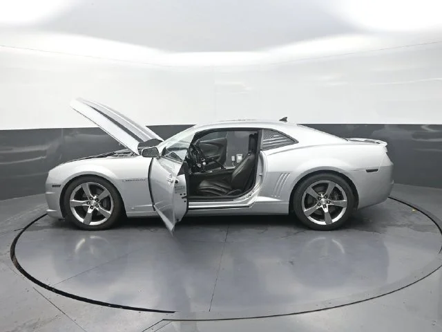 Used 2010 Silver Chevrolet SS image 39