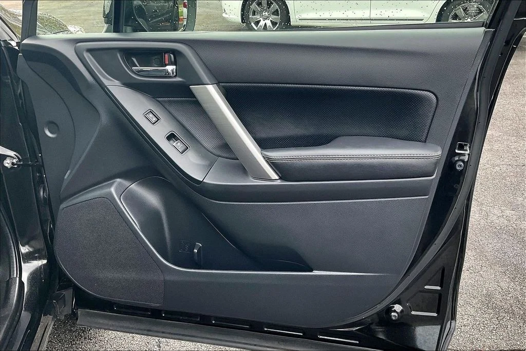 Used 2017 Black Subaru 2.5i Limited image 26