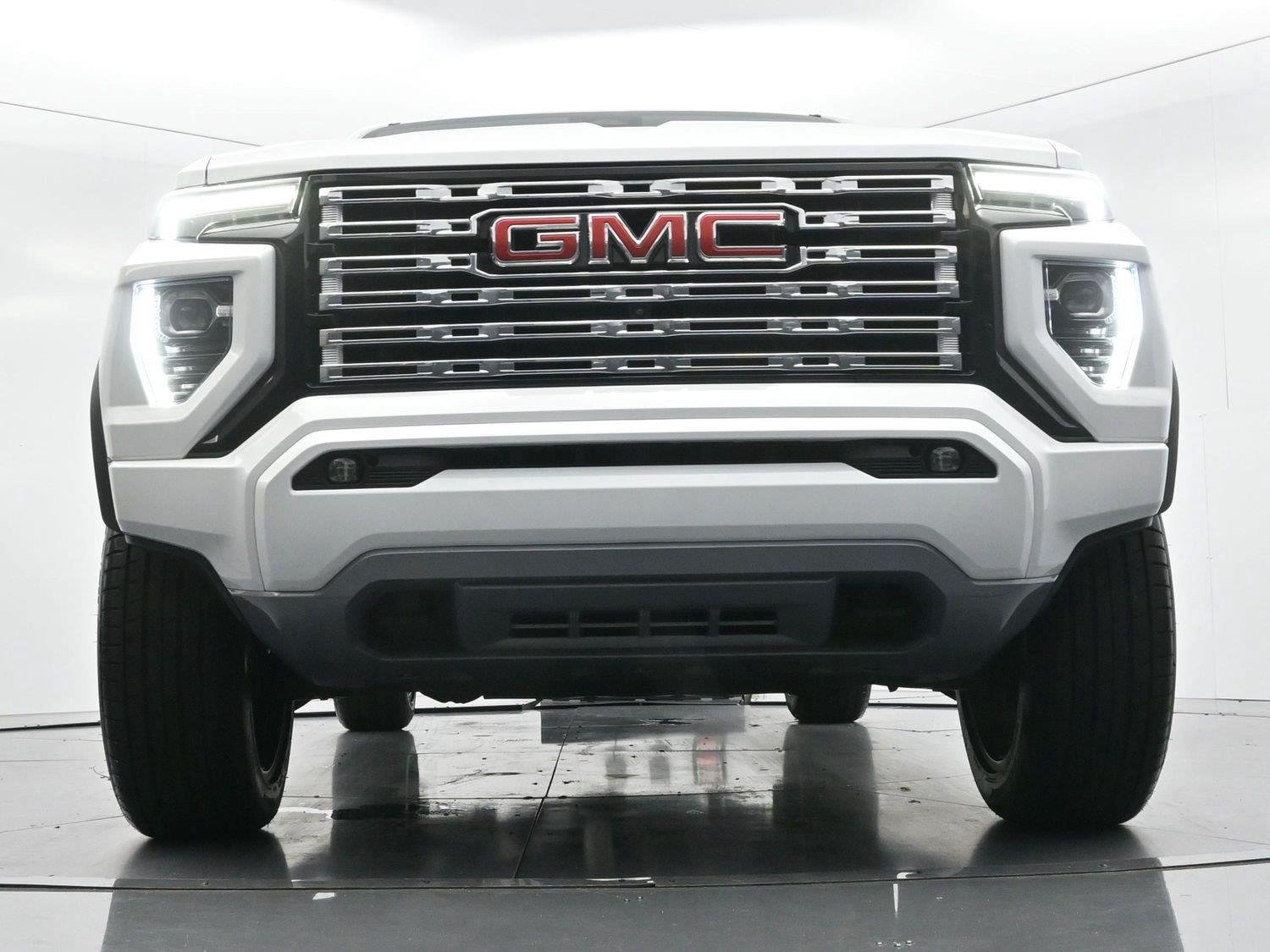 Used 2024 Summit White GMC Denali image 46