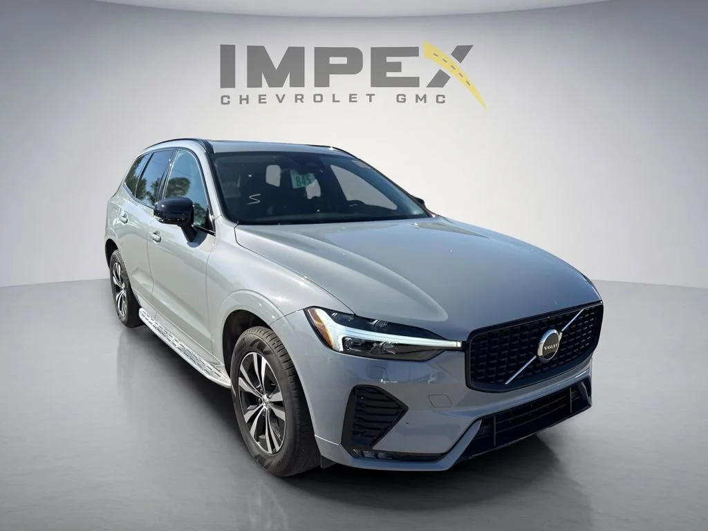 Used 2024 Gray Volvo Core Dark Theme image 5