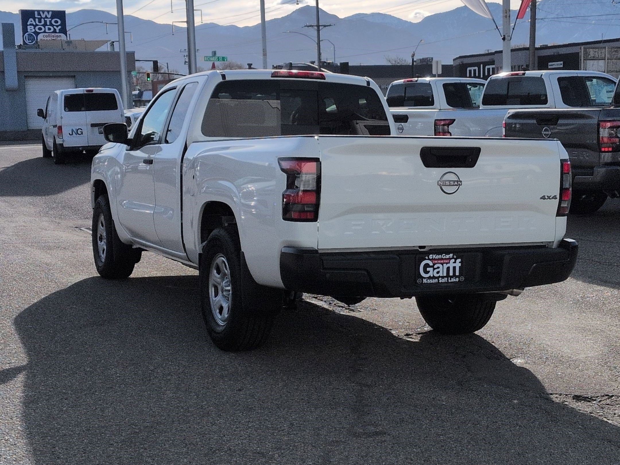 New 2026 Glacier White Nissan King Cab® S image 5