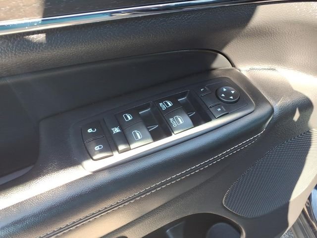 Used 2017 Blue Jeep Limited image 11